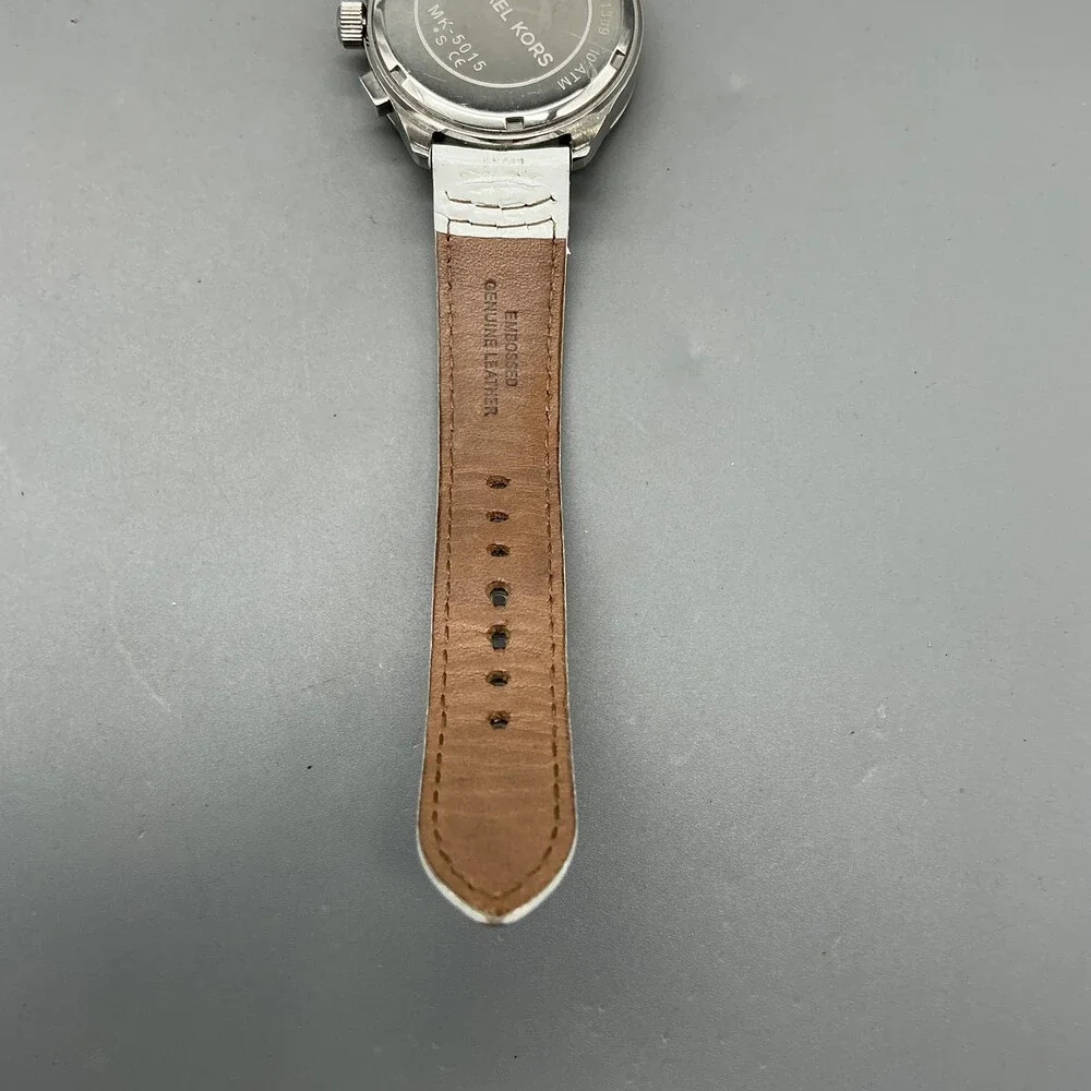 Michael Kors MK-5015 Womens Watch 38mm Crystals Leather Chronograph New Battery